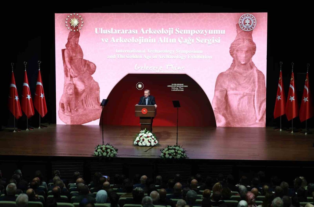 Cumhurbaşkanı Recep Tayyip Erdoğan, "Hem gönül coğrafyamızda hem de dünyanın