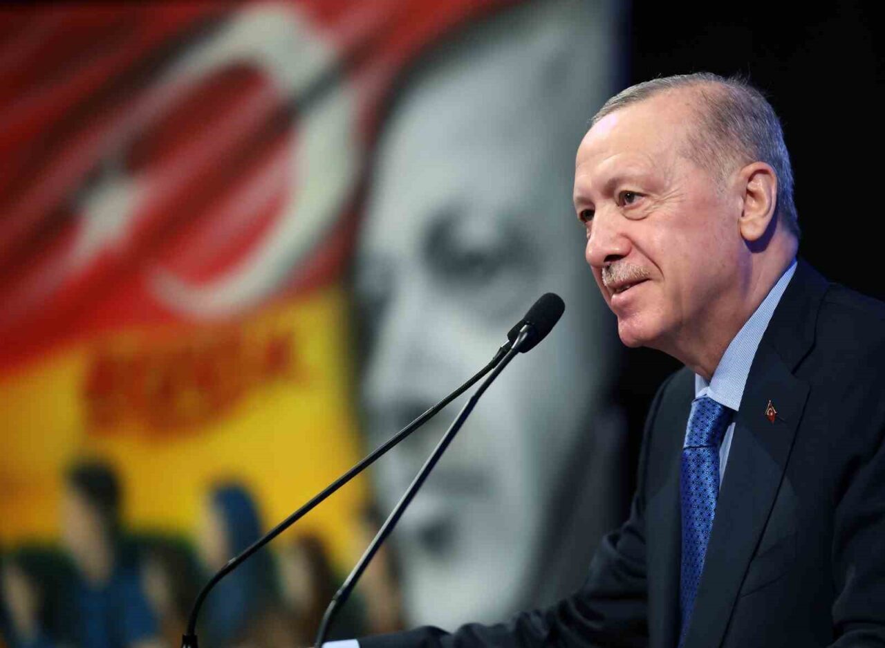 Cumhurbaşkanı Recep Tayyip Erdoğan, "Yarın da katılımlar olacak partimize, yine