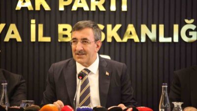 Cumhurbaşkanı Yardımcısı Cevdet Yılmaz, "AK Partinin rotasını millet çizmiştir. Çizmeye