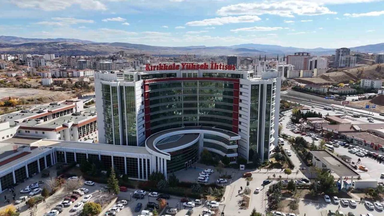 Kırıkkale’de polis ekiplerince düzenlenen operasyonda, kamu hastanesinde görevli bir personel,