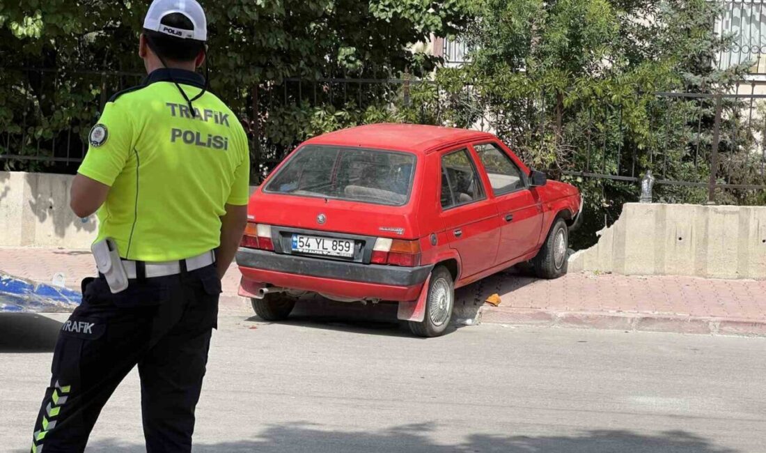 Konya’da uygulama noktasında polis ekiplerinin dur ihtarına uymayan sürücü kendini