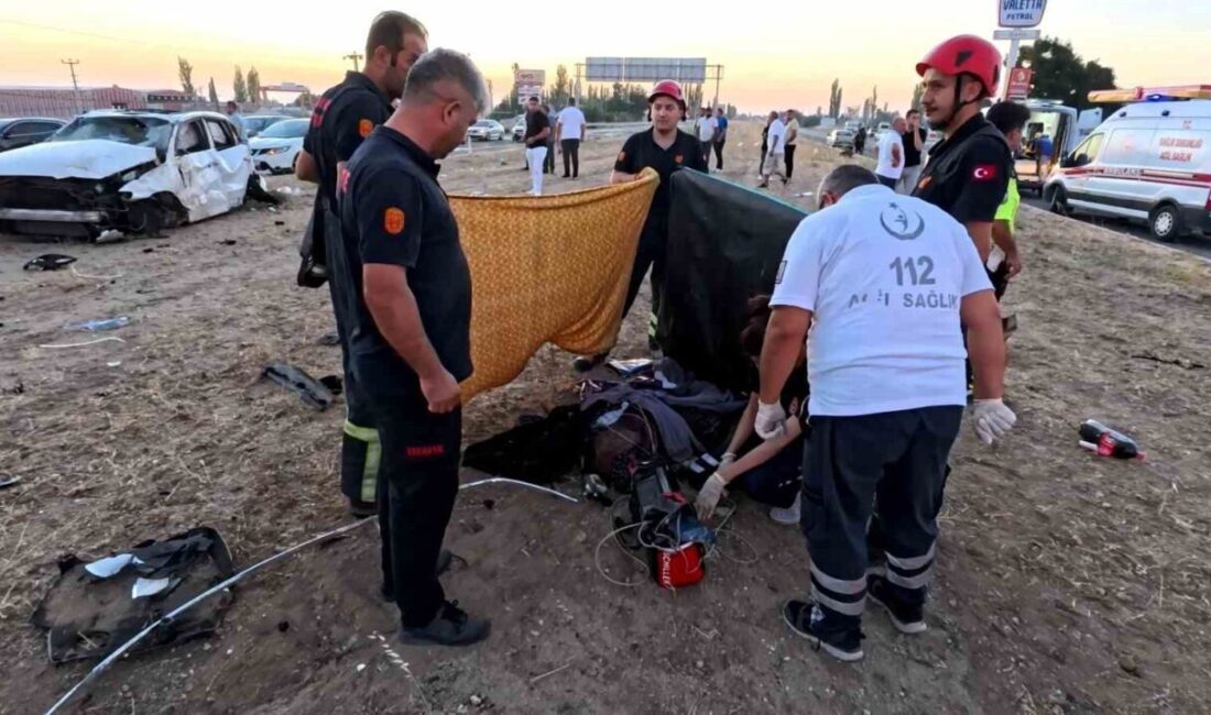 Aksaray’da içinde gurbetçi ailenin bulunduğu otomobilin lastiklerinin yerinden koparak takla