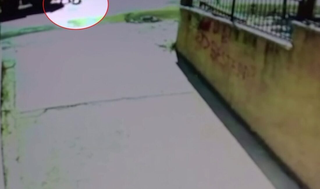 Ankara’da hafriyat kamyonu sürücüsünün farkında olmadan üzerinden geçtiği 2 kişi