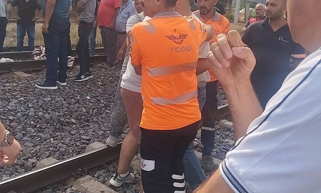 Yozgat’ın Şefaatli ilçesinde hemzemin geçitte yük treninin çarptığı yaşlı kadın