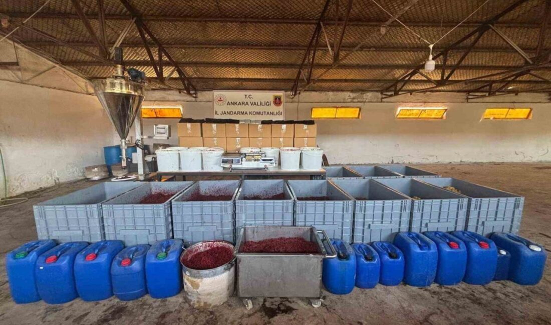 Ankara’nın Etimesgut ilçesinde kaçak nargile tütünü imalatı ve satışı yapan