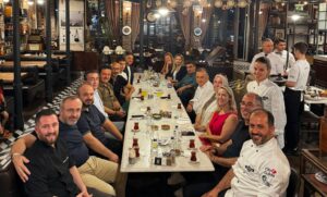 İstanbul Kadırgalı’da olmak, sadece çalışmak değil; birlikte gülmek, aynı sofrada