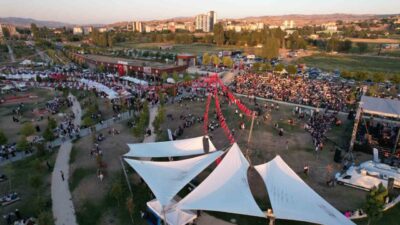 Ankara'nın ilçesi Kahramankazan’da gerçekleştirilen Uluslararası Kavurma ve Gastronomi Festivali, binlerce
