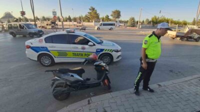 Karaman’da elektrikli bisikletle otomobilin çarpıştığı kazada 2 kişi yaralandı.