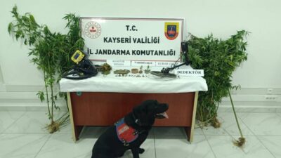 Kayseri’de jandarma ekipleri tarafından Develi ilçesinde düzenlenen uyuşturucu operasyonunda, 38
