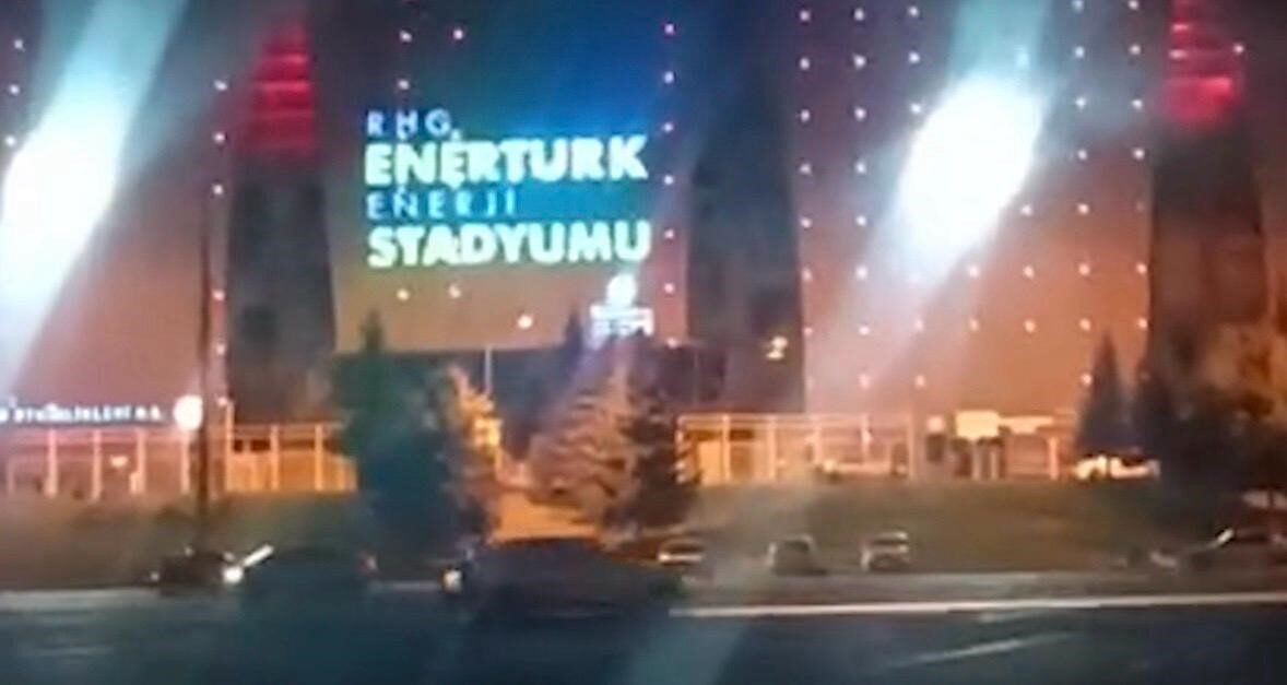 Kayseri’de polis ekipleri tarafından yapılan çalışmalarda; drift atarak çevreye rahatsızlık