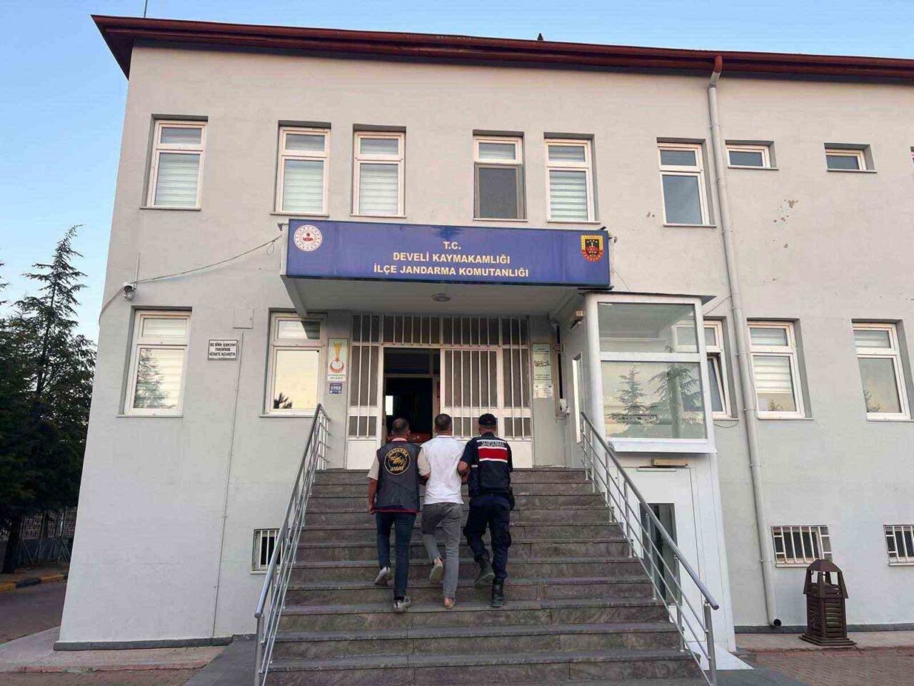 Kayseri’de Jandarma ekipleri tarafından yapılan çalışmalarda; FETÖ üyesi olmaktan 6