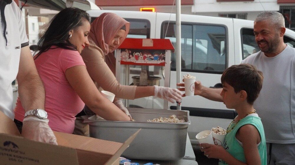 Ankara'nın Keçiören Belediyesi tarafından düzenlenen yaz konserlerinin ilki gerçekleştirildi.