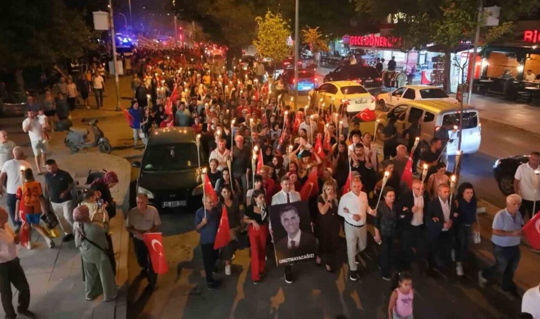 Kırıkkale’de 30 Ağustos Zafer Bayramı, mehter marşları eşliğinde düzenlenen fener