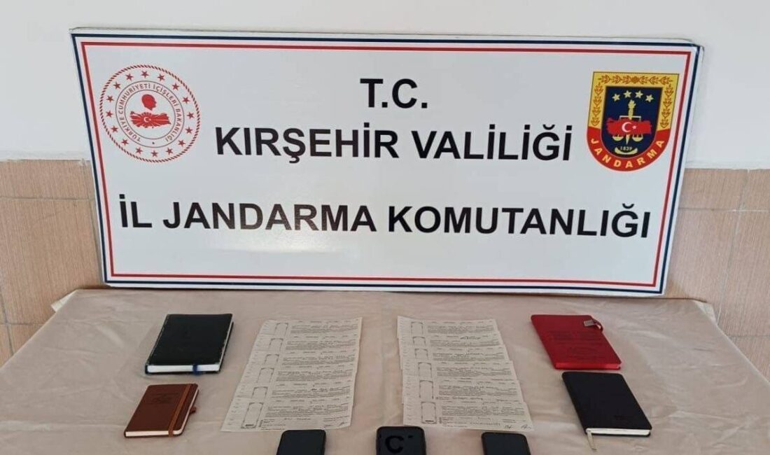 Kırşehir’de jandarma ekiplerince tefecilik yaptığı belirlenen 3 kişi yakalandı.