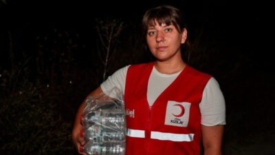Türk Kızılay, orman yangınlarına personeli, gönüllüleri ve farklı teknik donanımlara