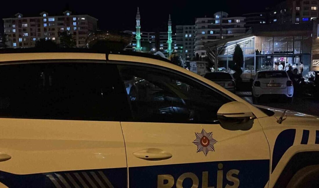Konya’da çıkan kavgada 1 kişi bıçaklanarak yaralandı.