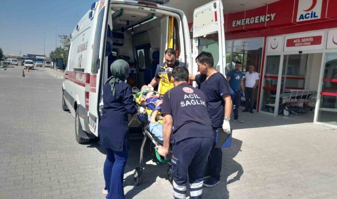 Konya’nın Karapınar ilçesinde otomobil ile kamyonetin çarpışması sonucu meydana gelen