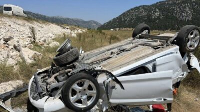 Konya’nın Derebucak ilçesinde otomobilin şarampole devrilmesi sonucu 5 kişi yaralandı.