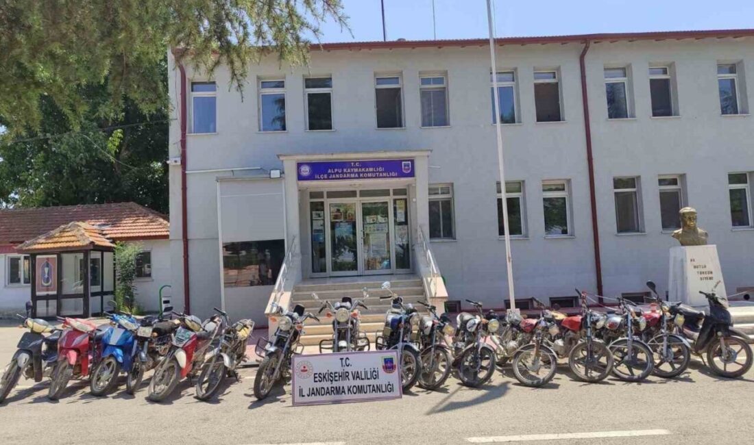 Eskişehir’in Alpu ilçesinde jandarma ekiplerince motor, şase numarası değiştirilmiş, plakasız