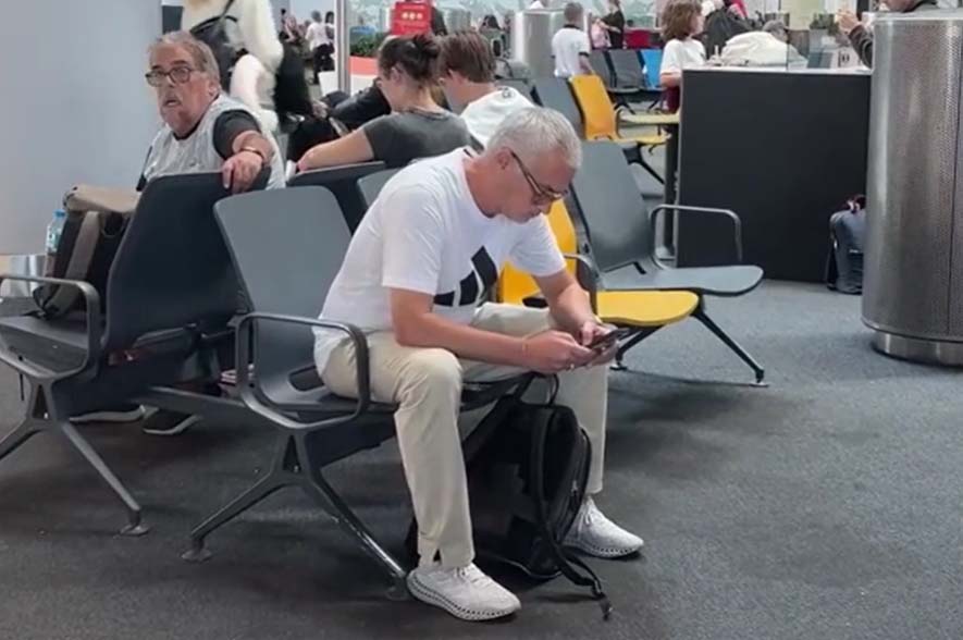 Fenerbahçe’de görevine son verilen dünyaca ünlü teknik direktör Jose Mourinho,