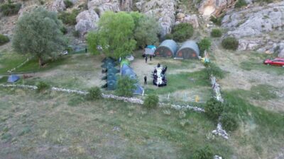 Niğde Valiliği; ilin doğa harikalarından olan Aladağlar Milli Parkı sınırları