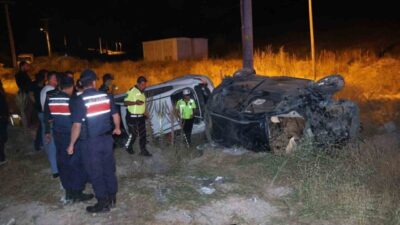 Nevşehir-Niğde Karayolu’nda bir otomobil, önünde seyreden hafif ticari araca arkadan