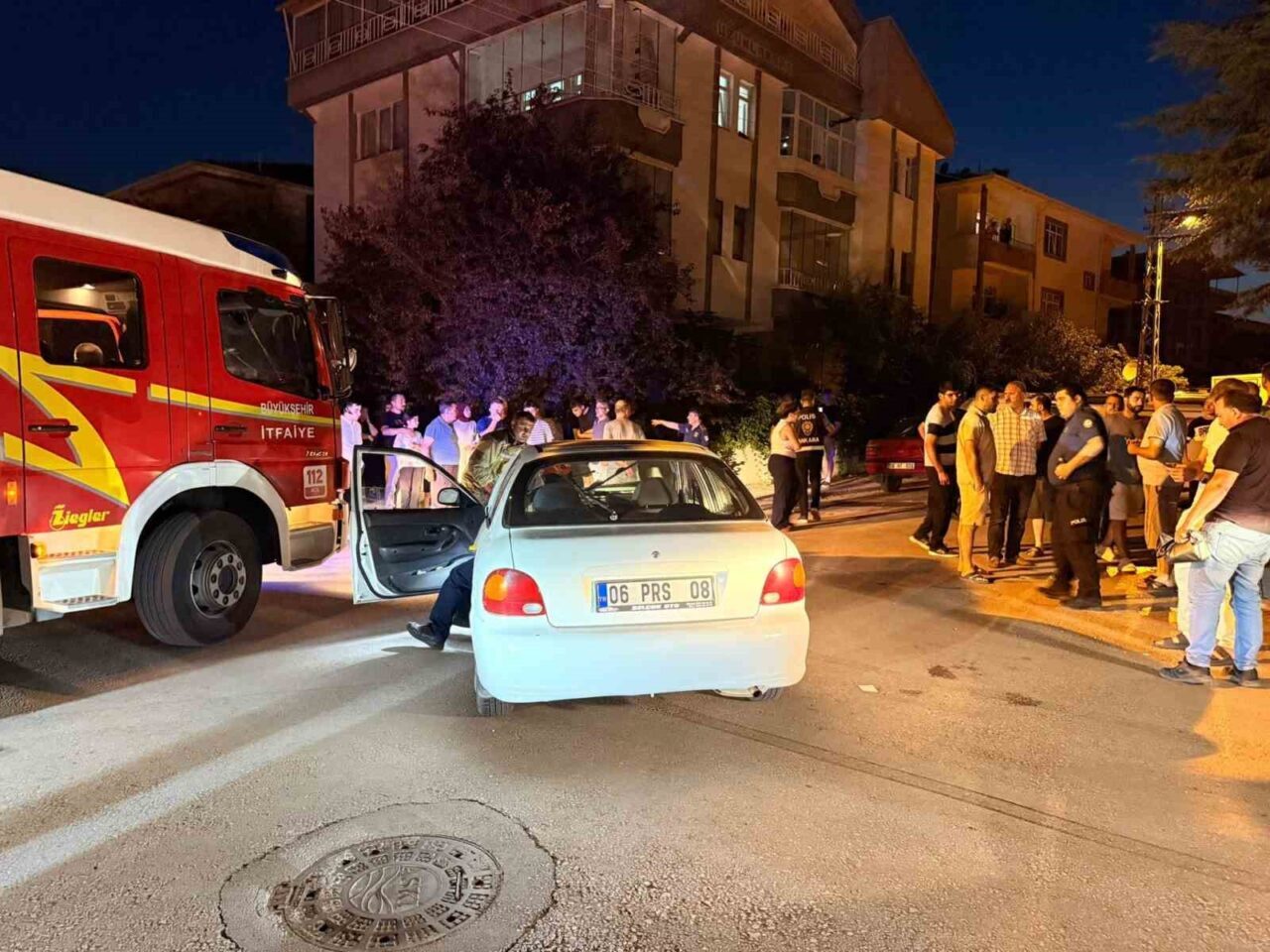 Ankara’nın Polatlı ilçesinde, iki aracın çarpışması sonucu meydana gelen trafik