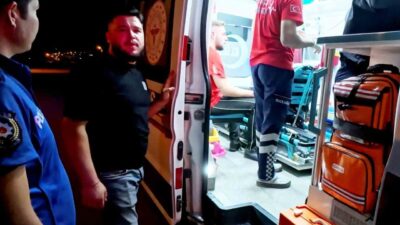Aksaray’da gençler arasında çıkan tartışma kavgaya dönüşünce bir genç elinden