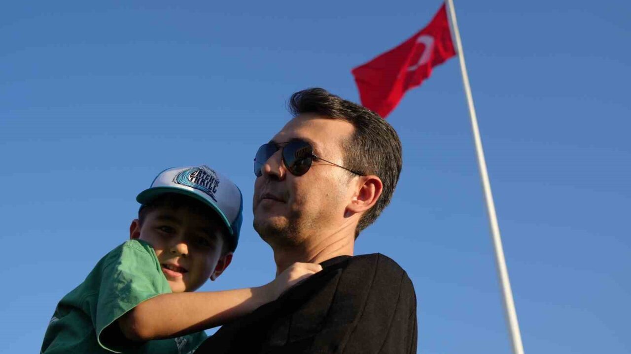 Türk Hava Kuvvetleri’ne bağlı tek kişilik akrobasi timi SOLOTÜRK, 30