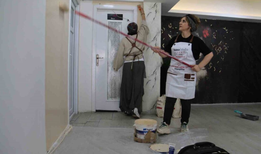 Sivas’ta yaşayan 3 çocuk annesi, hayalini kurduğu boyacılık mesleği yapmaya