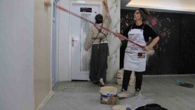Sivas’ta yaşayan 3 çocuk annesi, hayalini kurduğu boyacılık mesleği yapmaya