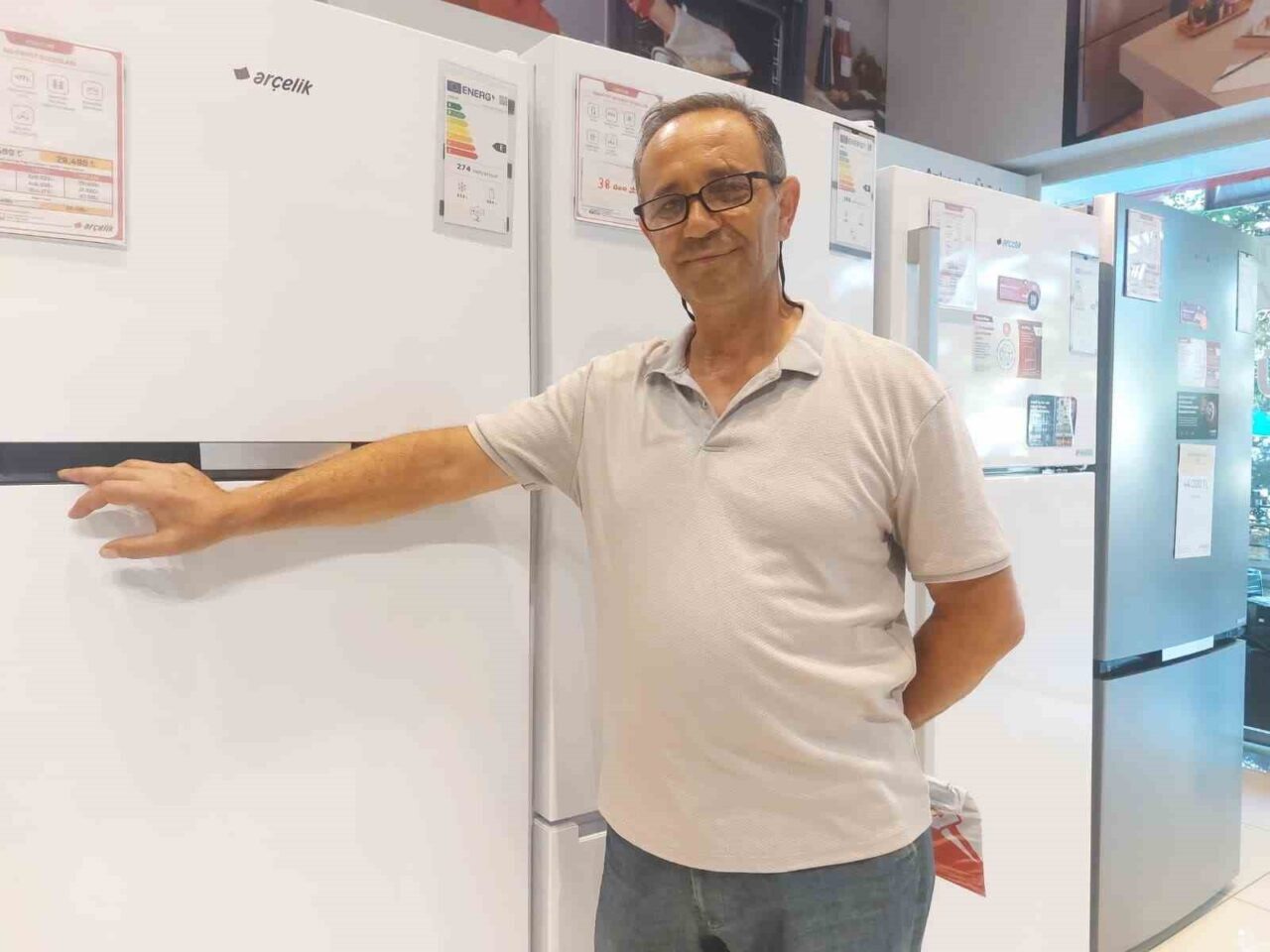 Eskişehir’de beyaz eşya satışı yapan Hüseyin Ercan, düğün sezonunun gelmesiyle