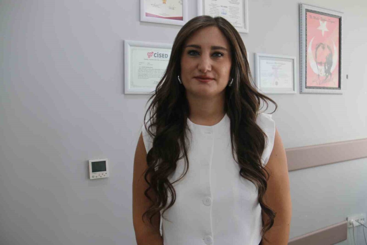 Uzman Klinik Psikolog Kerime Begüm Özkaya, okulların açılmasıyla birlikte akran