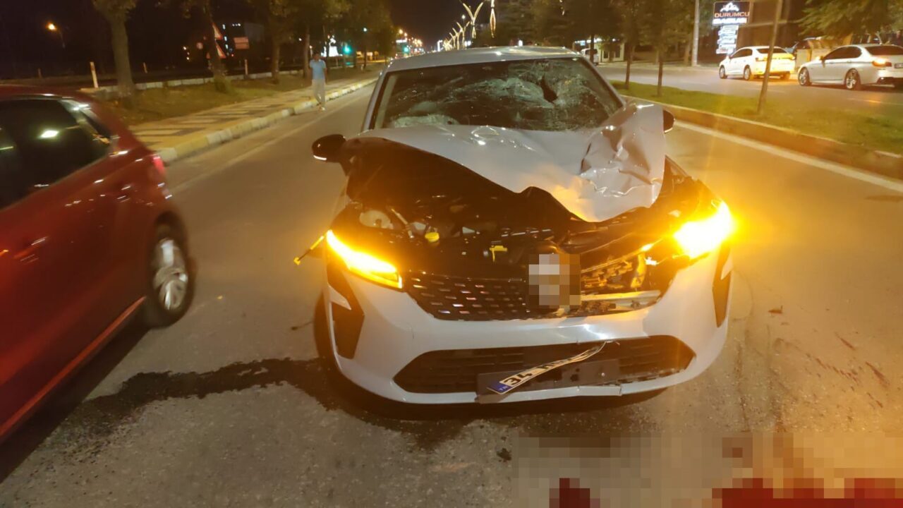 Aksaray’da otomobilin yayaya çarpması sonucu meydana gelen trafik kazasında ağır