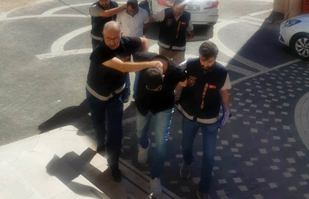 Konya ve ilçelerinde sahte altın ile değeri düşük altınları piyasaya