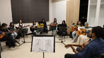 Konya’nın merkez Karatay ilçe Belediyesi, gençlerin sosyal, kültürel ve kişisel