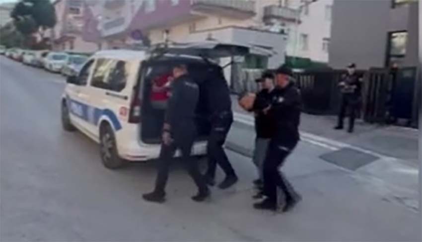 Ankara’nın Çankaya ilçesinde trafikte çıkan kavganın büyümesini üzerine bir vatandaşı