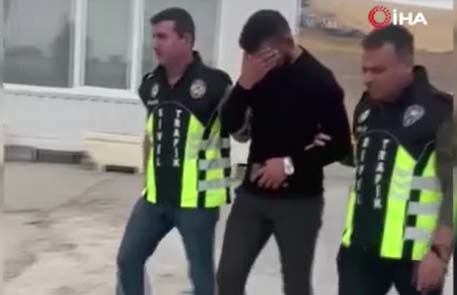 Ankara’da Protokol Yolu üzerinde elinde sopa ile gezinen sürücü, Bölge