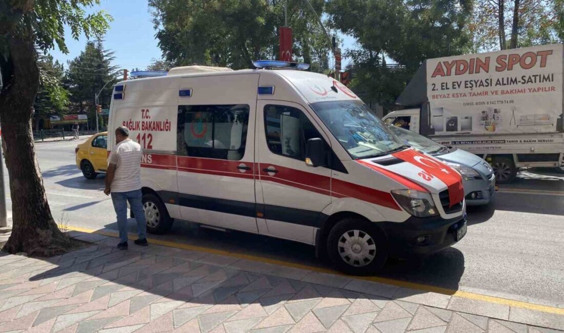 Eskişehir’de karşıdan karşıya geçmeye çalışırken motosikletin çarptığı yaya yaralandı. Endişeli
