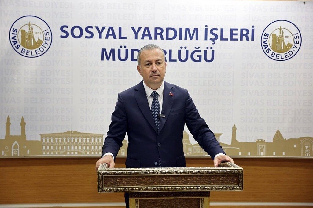 Sivas Belediyesi tarafından kentteki ihtiyaç sahibi ailelerin üniversite öğrenimi gören