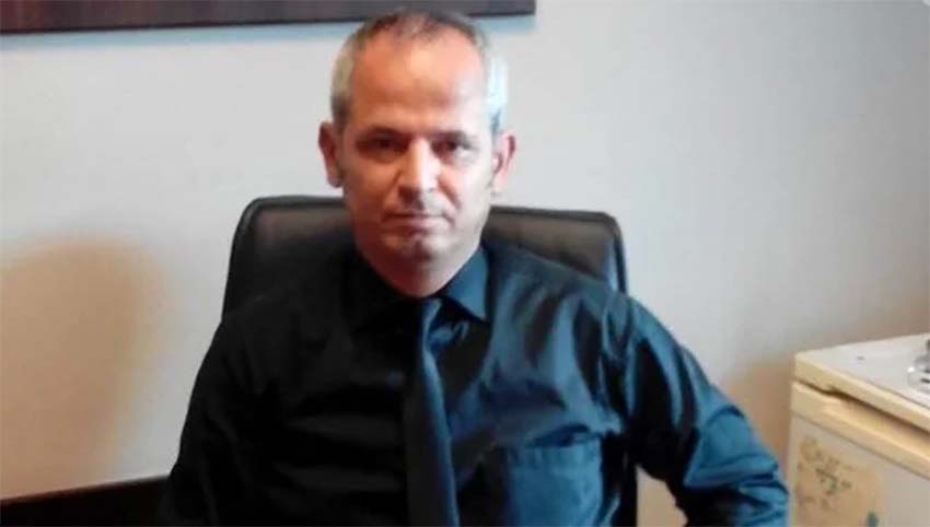 İstanbul’un Çekmeköy ilçesi Ömerli Mahallesi’nde bir restoranda akşam yemeği yiyen