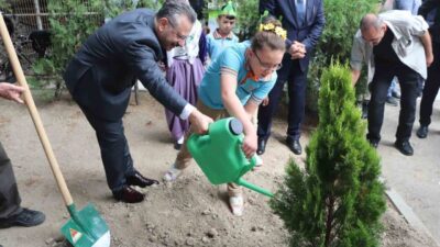 Eskişehir’de 2025-2026 eğitim-öğretim yılı açılış töreninde, Milli Eğitim Bakanlığı’nın "Yeşil