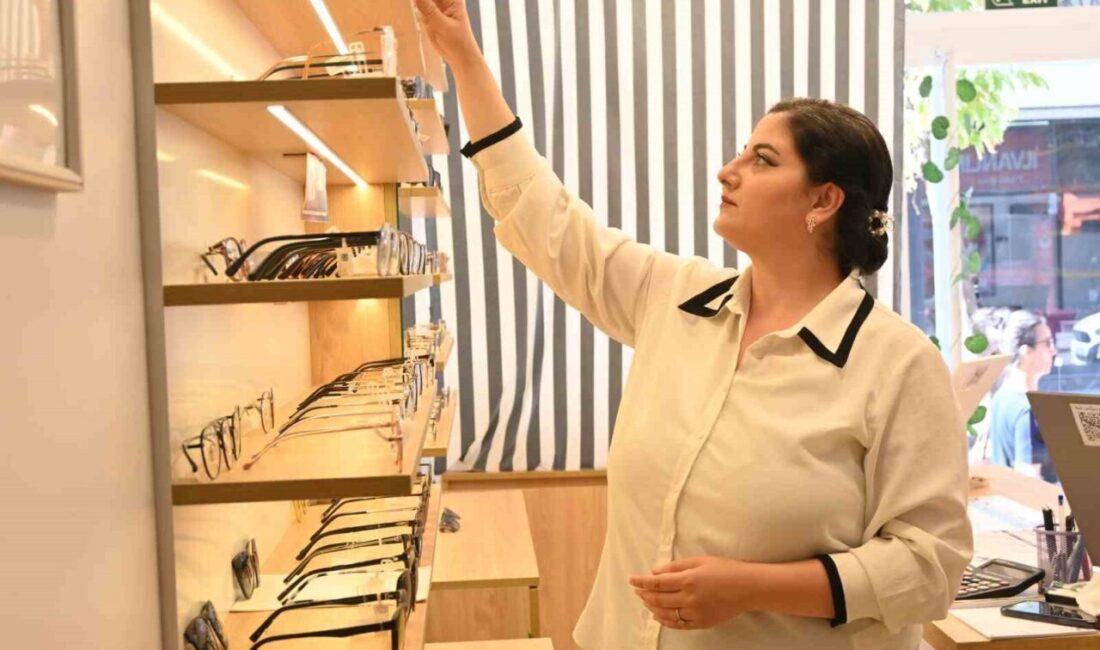 Optik uzmanı, bilinçsizce alınan gözlüklerin göz sağlığına zarar verebileceğini belirterek,