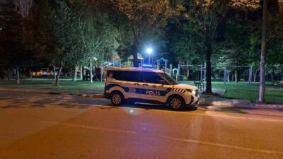 Kayseri’nin Melikgazi ilçesinde iki grup arasında çıkan kavgada bir kişi