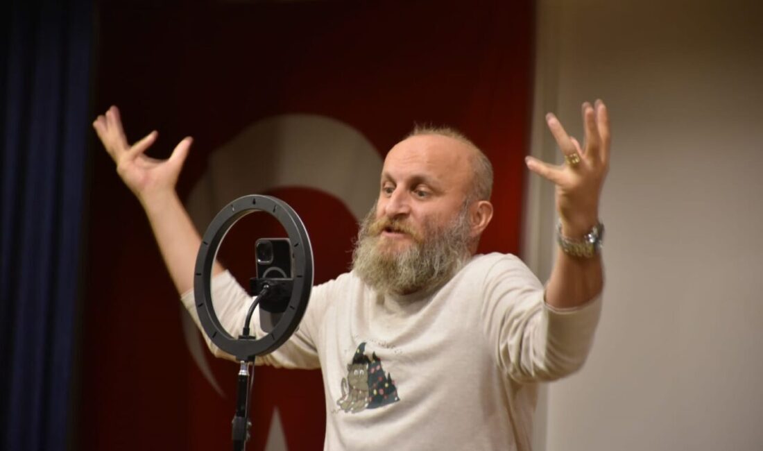 İnönü Belediyesi tarafından organize edilen gecede, başrollerini Çetin Altay ve