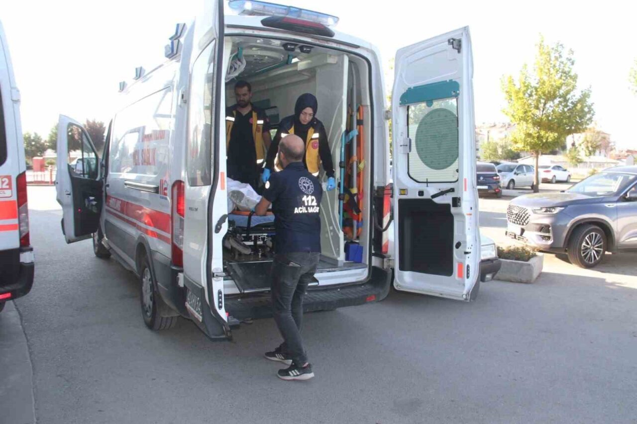 Konya’nın Beyşehir ilçesinde inşaatta asansör boşluğuna düşen bir kişi yaralandı.