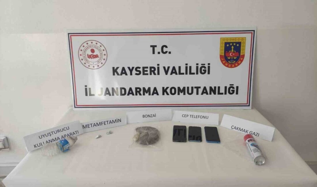 Kayseri’de jandarma ekipleri tarafından düzenlenen  operasyonda 100 gram yasaklı
