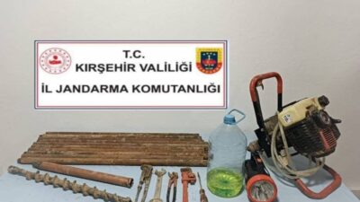 Kırşehir’in Mucur ilçesinde izinsiz kazı yaptığı belirlenen 2 şüpheli, jandarma