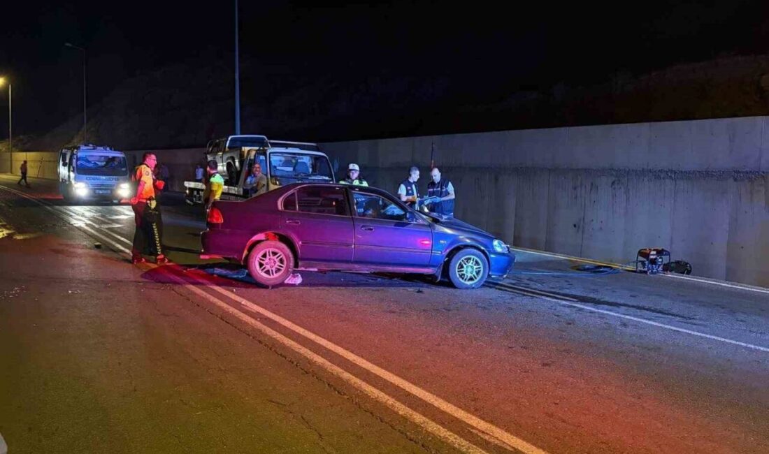 Kayseri’nin Kocasinan ilçesinde iki aracın kafa kafaya çarpıştığı trafik kazasında