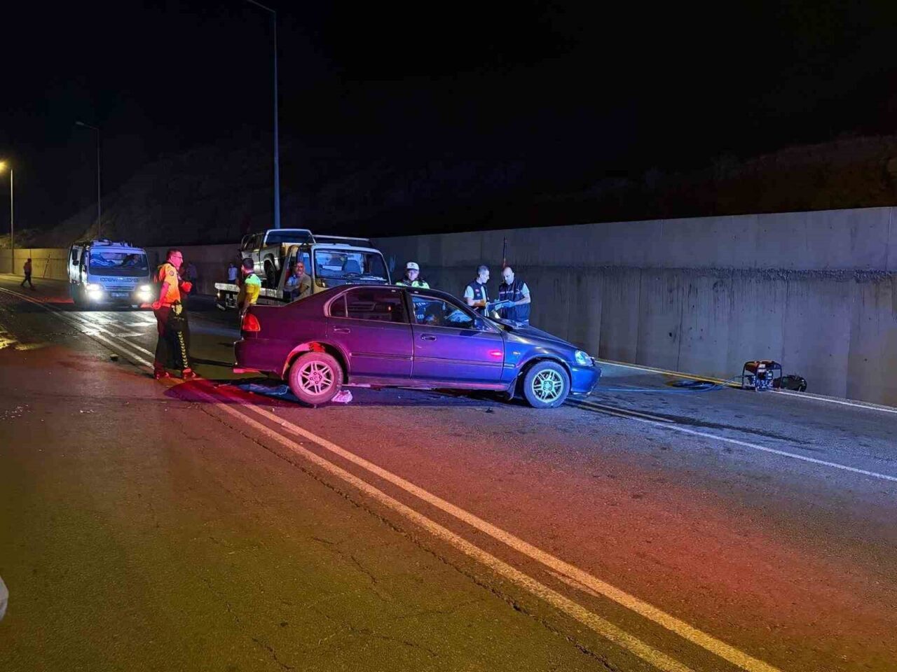Kayseri’nin Kocasinan ilçesinde iki aracın kafa kafaya çarpıştığı trafik kazasında